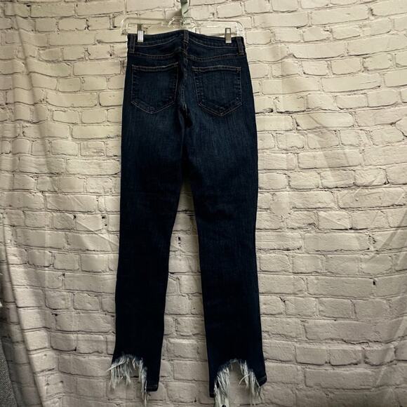 L'AGENCE - Highline Distressed Skinny Jeans - Picture 3 of 8